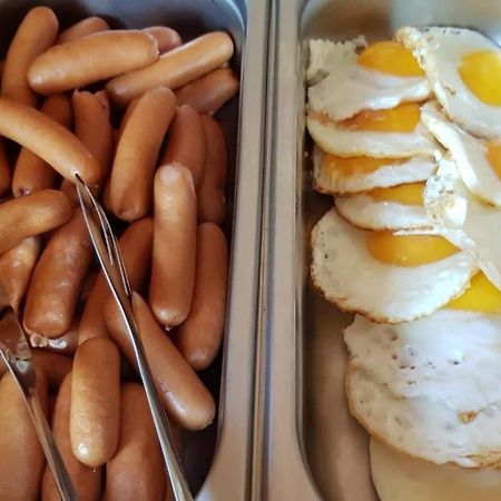 Pizzeria Alzbetka Hotel Strecno Ngoại thất bức ảnh